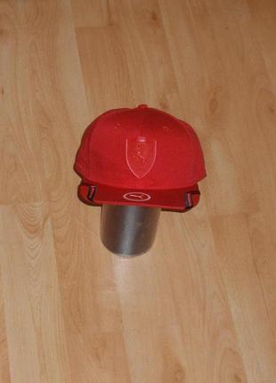 Красная кепка/бейсболка с прямым козырьком puma ferrari red formula 1 team cap boss original snapback nike x jordan