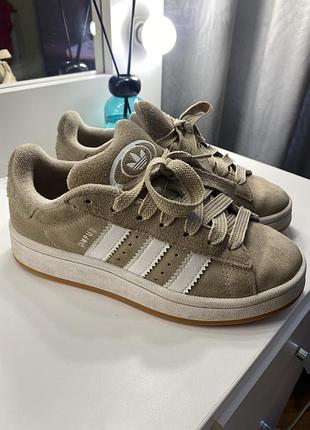 Кроссовки adidas campus замшевые бежевые