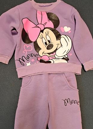 Теплий спортивний костюм для дівчинки demi baby minnie mouse 💜
розмір: 92