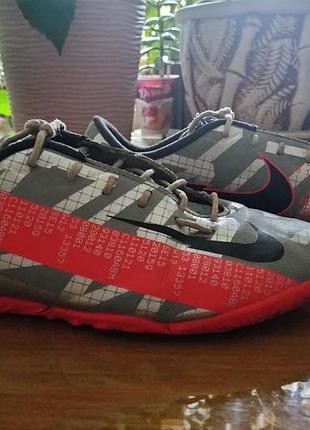 Футбольные бутсы nike 36 р (оригинал)