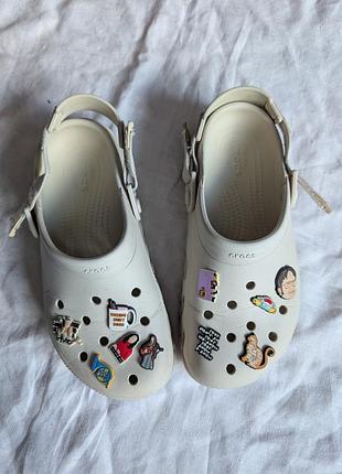 Шлепанцы classic clog k 206991 бежевый
