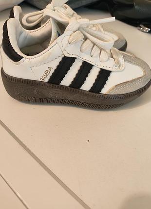 Дитячі кросівки samba adidas
