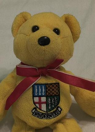 Sampson souvenirs limited - windermere - мягкая плюшевая коллекционная игрушка - мишка с бантом - 20 см