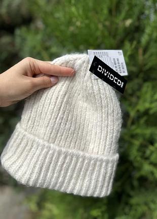 Бежева в’язана шапка h&m divided