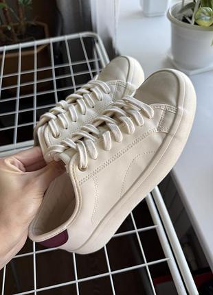 Жіночі кеди zara