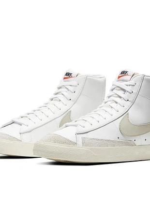 Високі кеди nike blazer mid '77 vintage в кольорі «white/light bone»