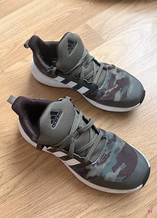 Кросівки adidas