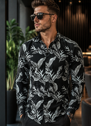 Бомбезна бавовняна сорочка чорного кольору в принт guess slim fit made in india з биркою