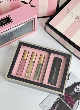 Набір парфумів з футляром victoria’s secret bombshell bare daring