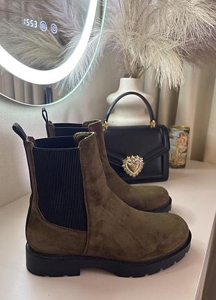 Стильні ботінки з натуральної замші zara