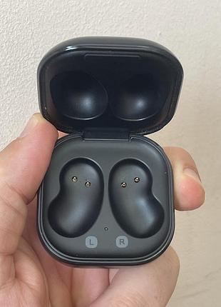 Кейс для наушников samsung galaxy buds live, sm-r180 б/у