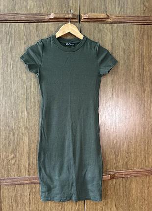 Приталена сукня zara