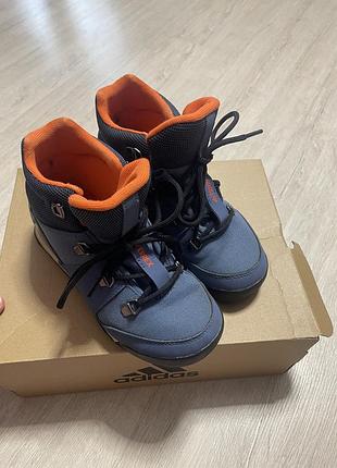 Високі кросівки, черевики дитячі adidas terrex 32 розмір,