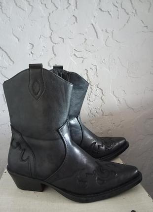 Черевики 39-40 р