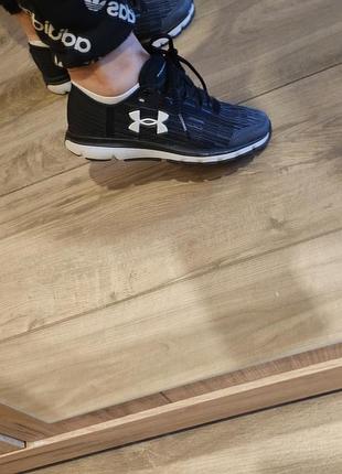Кроссовки under armour 37р