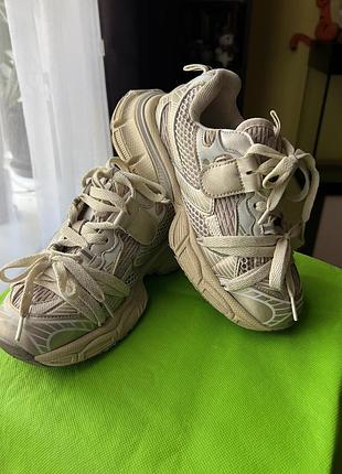 Кросівки під balenciaga
