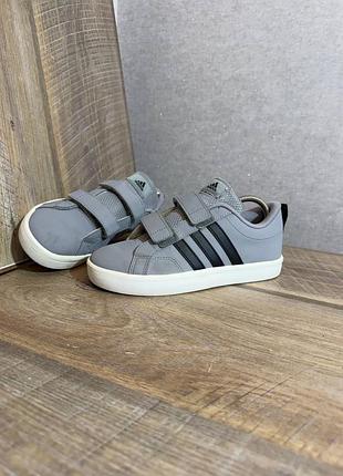 Кросівки adidas 34/21,5см