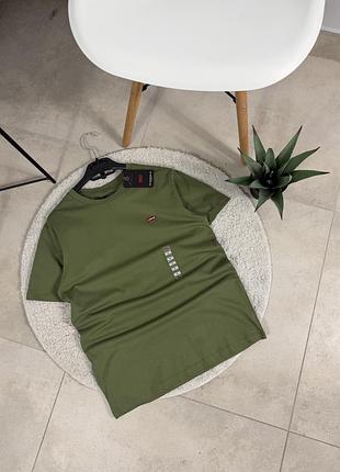 Футболка від levi’s