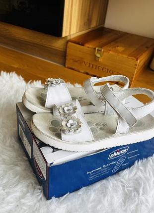Босоніжки chicco 32 розмір стелька 21 см