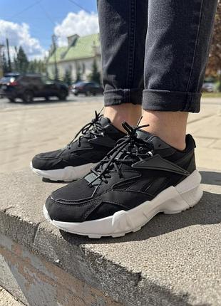 Кроссовки reebok оригинал 40р