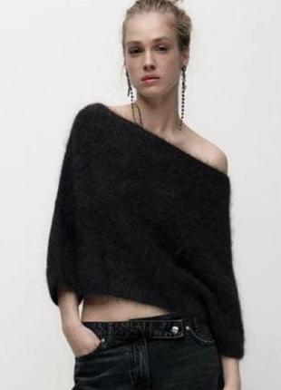 Укороченный пушистый свитер zara из альпаки / свитер со спущенными плечами (l-xl)