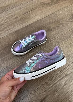 Стильні кеди для дівчинки by tu clothing girl's metallic lace up trainers, р.32 (13), устілка 19,5см. хамелеон