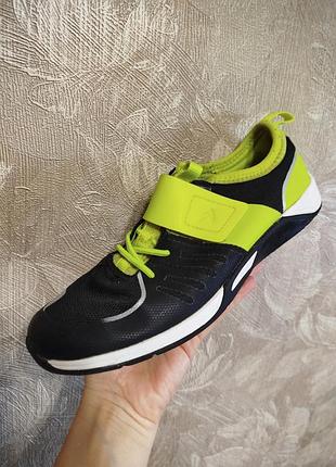 Кроссовки clarks