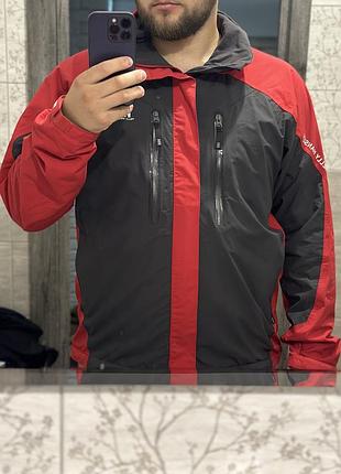 Вінтажна вітровка helly hansen, розмір l, червона/чорна