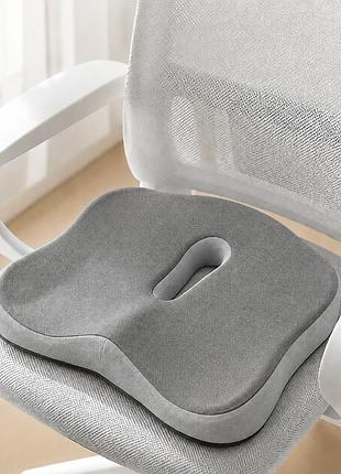 Ортопедическая подушка для сидения с отверстием memory foam 38х30х6 см для кресла, авто серый
