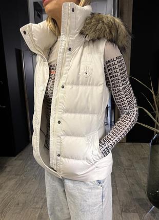 Жилетка пухова  tommy hilfiger xs