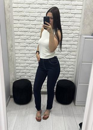 Новые оригинальные женские джинсы levis размер 29.