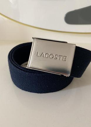 Ремень lacoste текстиль имеет пряжку-затискач із матової сталі .