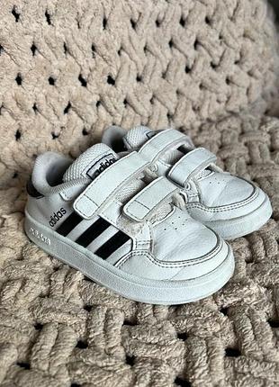 Дитячі білі кросівки adidas breaknet