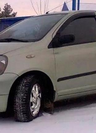 Дефлекторы окон toyota yaris i 1999–2006 — 5-дверный хэтчбек