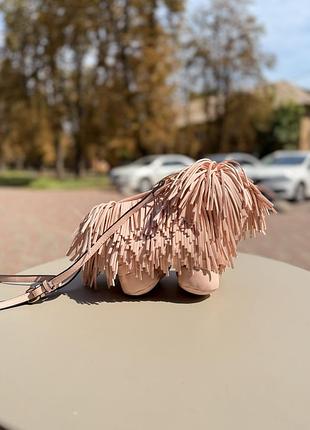 Сумочка шкіряна, ніжно рожевого кольору у виді собачки. нова