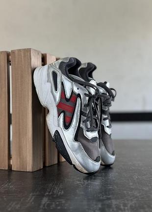 Кросівки adidas