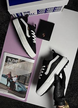 Жіночі кросівки vans old skool mte-1 gtx w black white