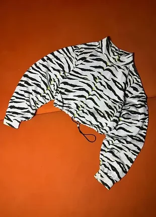 Кофта bershka на утяжке