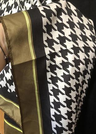 Хустка жіноча h&m атласна в чорно- білу лапку