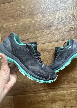 Жіночі кросівки asics gel-nimbus