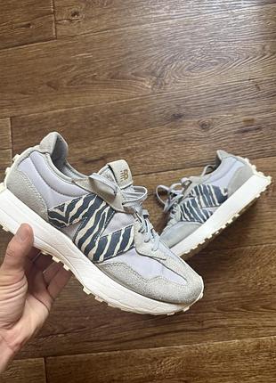 Жіночі кросівки new balance 327