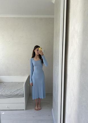 Сукня з корсетними затяжками