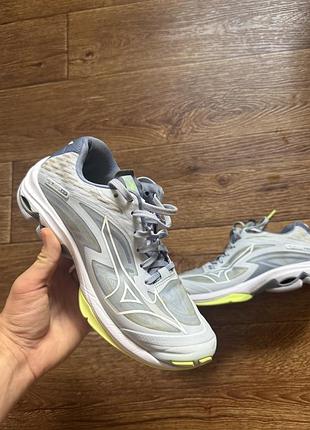 Професійні жіночі кросівки для волейболу mizuno