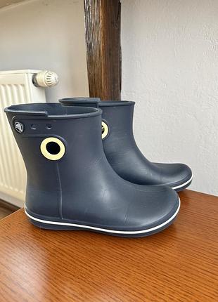 Сині гумові чоботи crocs w7 жіночі