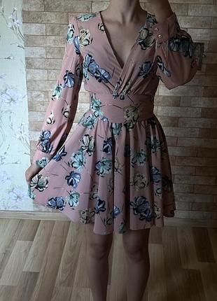 Сукня з квіточками🌸
