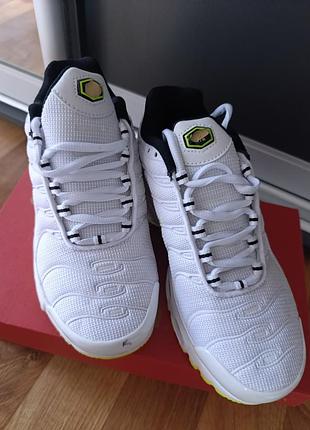 Кроссовки оригинальные nike