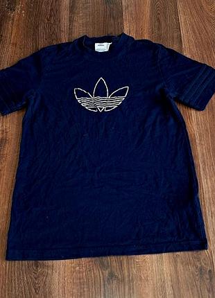 Мужская уникальная футболка adidas original с большим лого оригинал