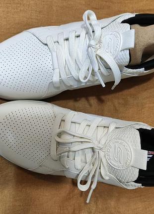 Кроссовки от skechers, женские, белого цвета, легкие и удобные, как и всю обувь данного бренда