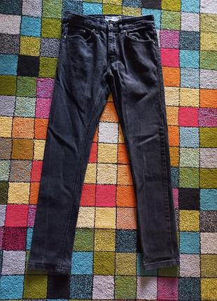 Базовые черные джинсы bershka (eur 38 / m) + укороченная джинсовка sinsay (комплект/капсула)