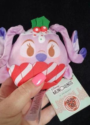 Плюшева іграшка капкейк кекс disney munchlings seasonal series cupcake angel (у вигляді святкового капкейка) із колаборації primark x disney